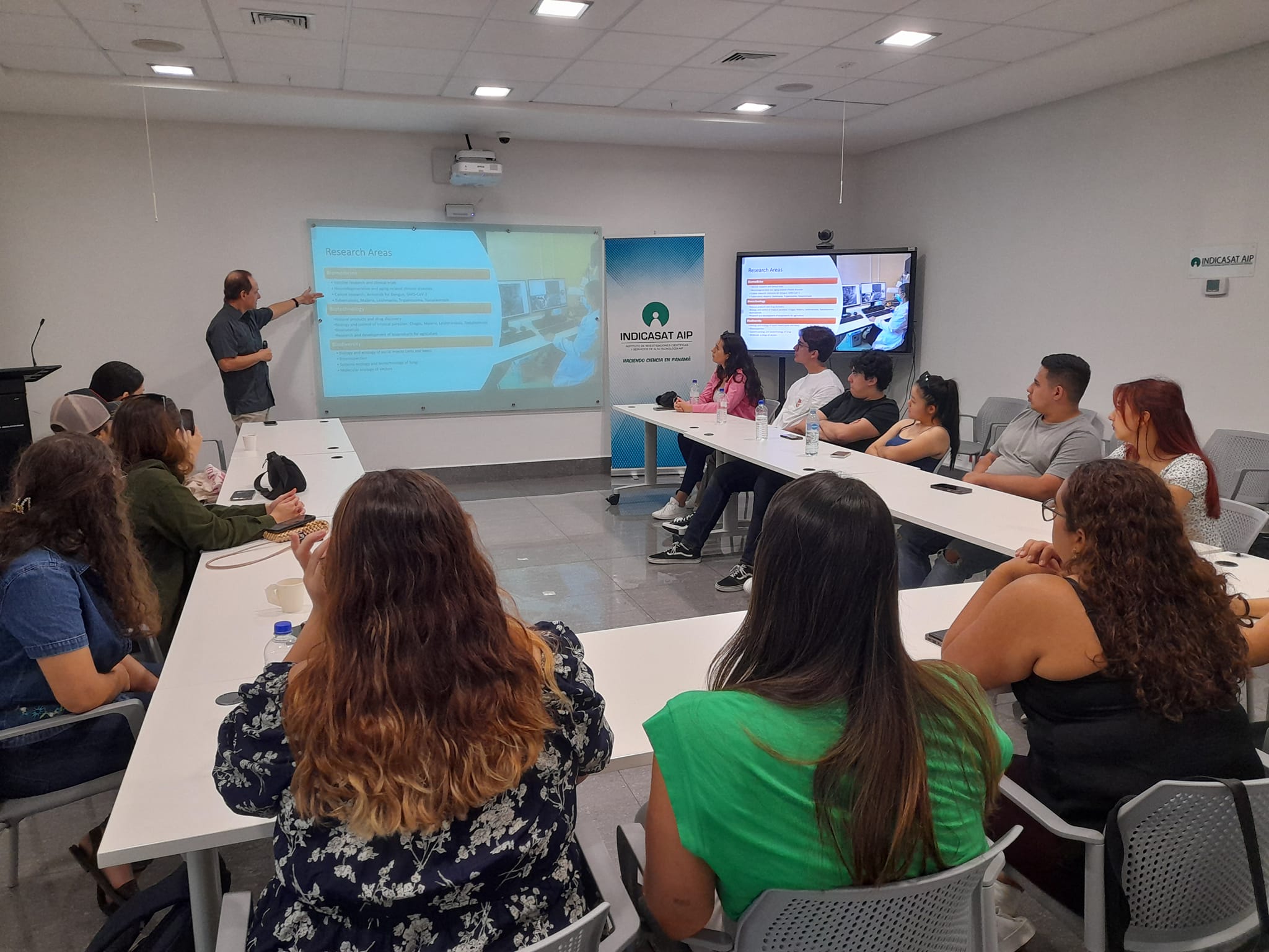 Indicasat.jpeg (317 KB)