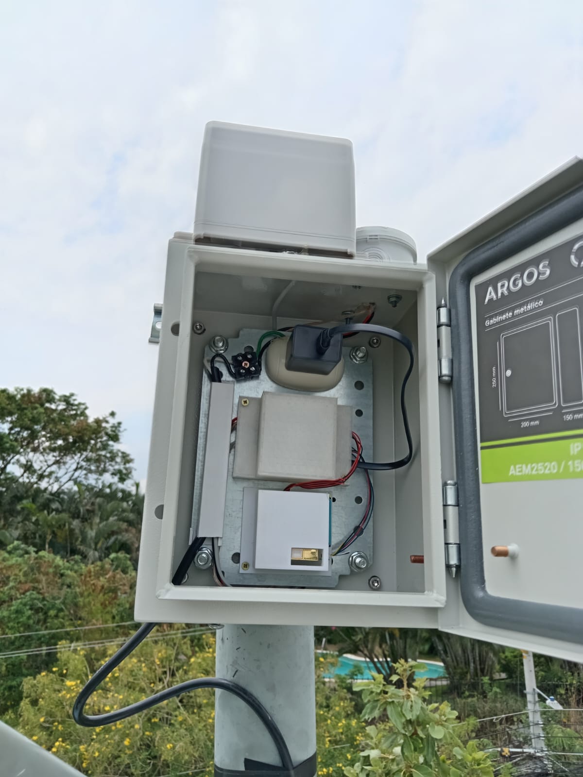 Sensor1.jpeg (153 KB)