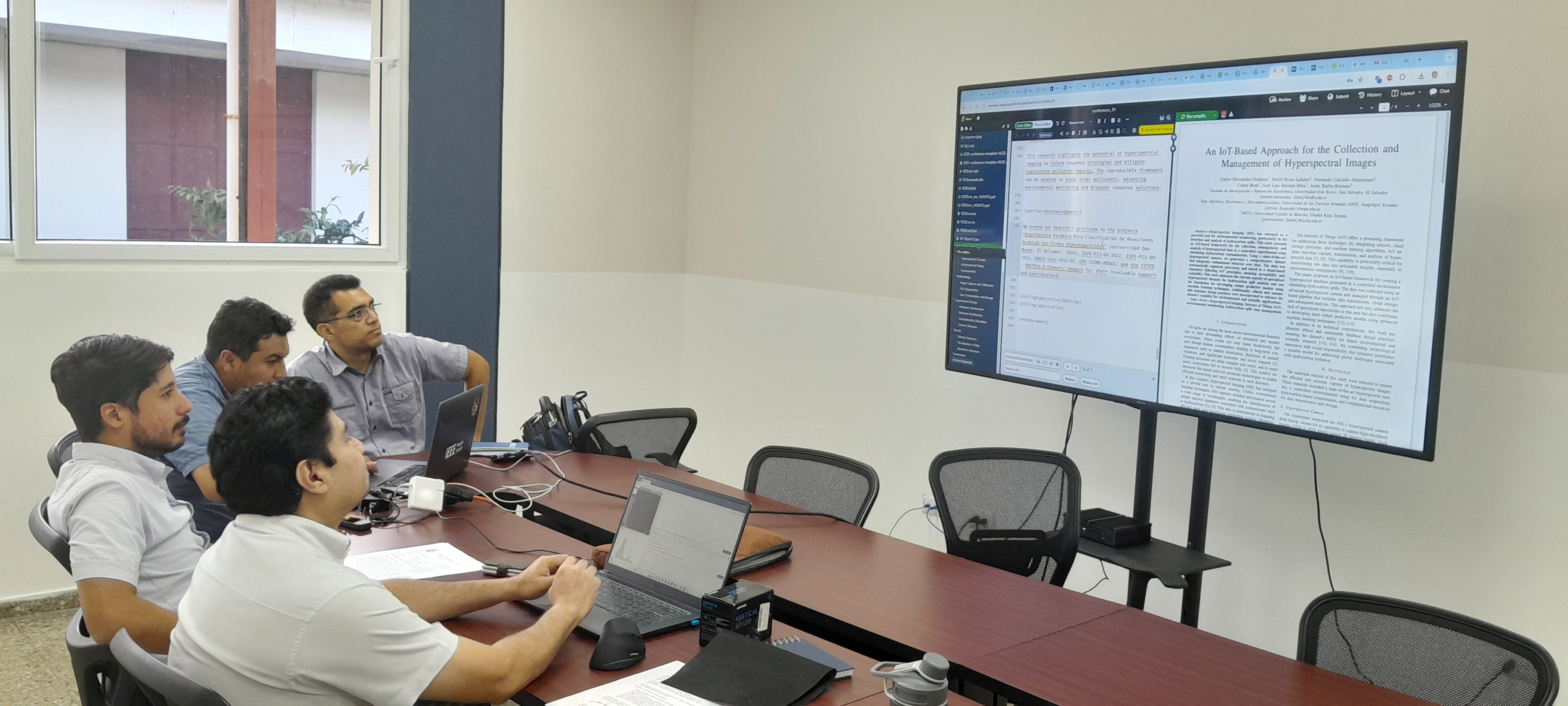 TrabajoInvestigadores3Paper.jpg (1.72 MB)