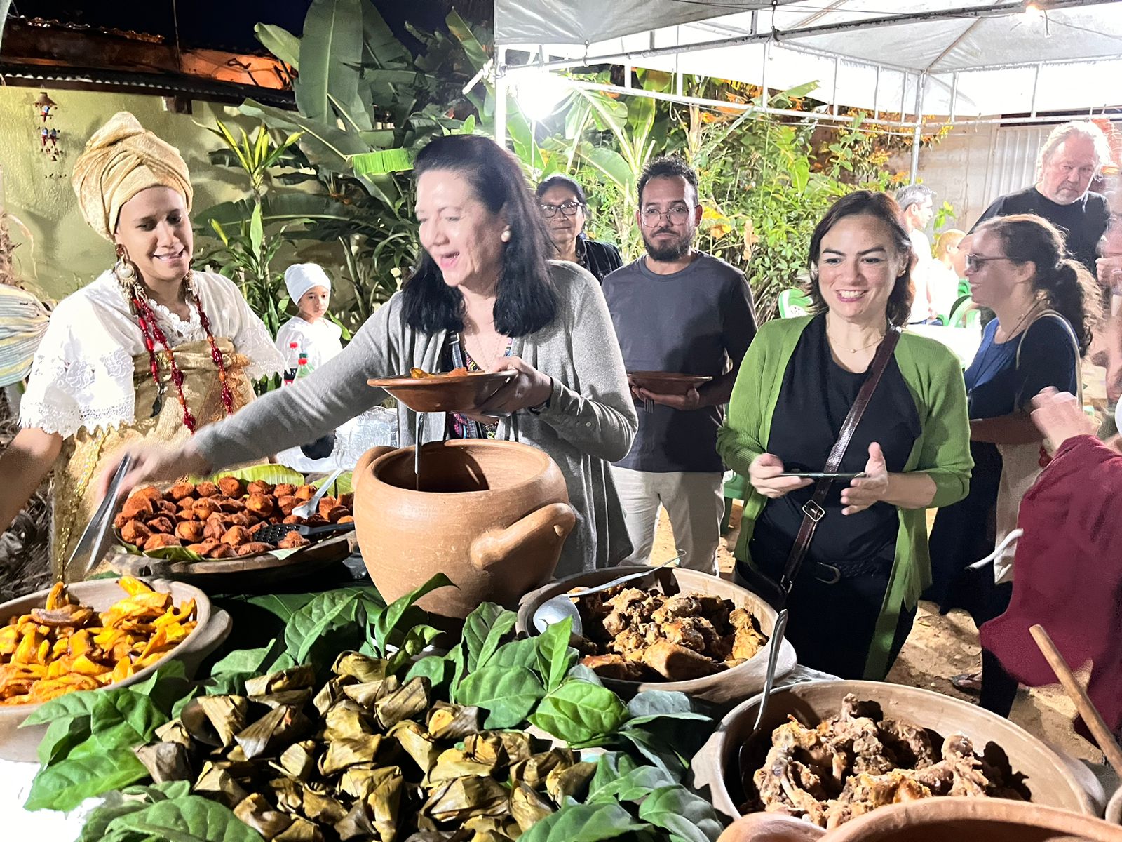 Afrodescendientes 2.jpg (427 KB)