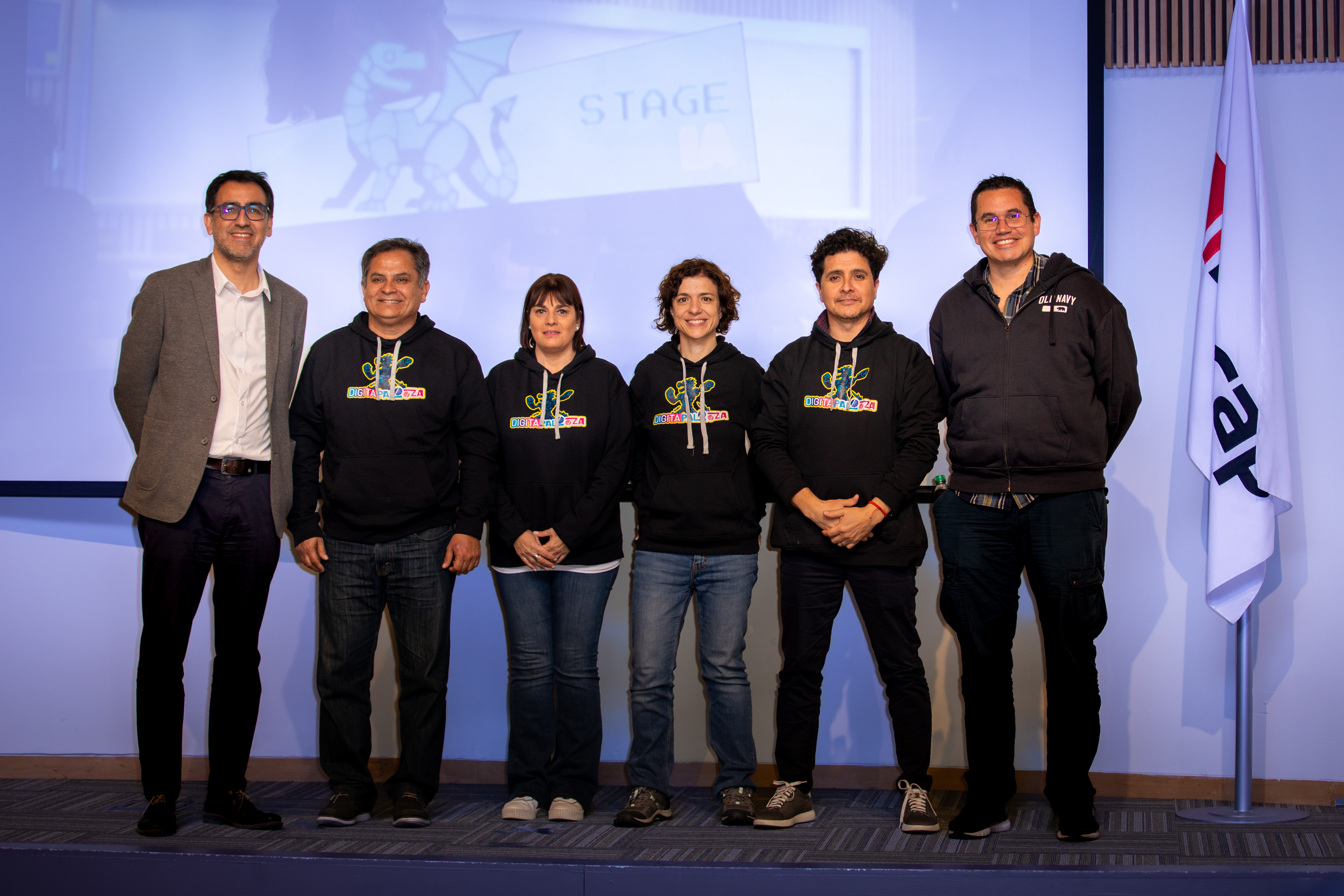 3O1A0832.jpg (11.96 MB)